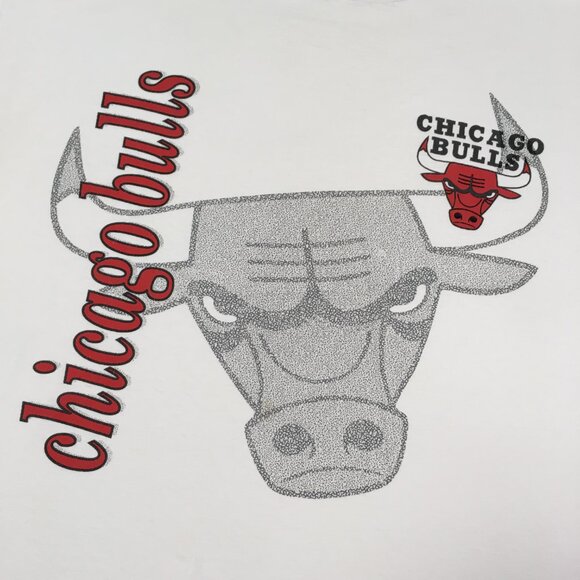 Vintage Men's Early 90's  XL Short Sleeve White Chicago Bulls Tee by The Game - Picture 2 of 15
